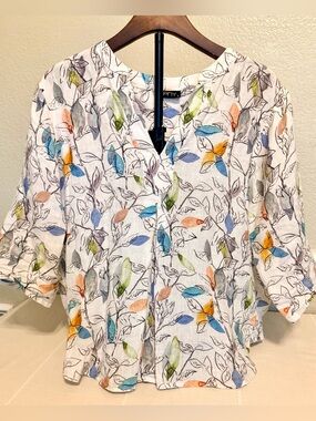 APNY linen top 3/4 sleeves size large